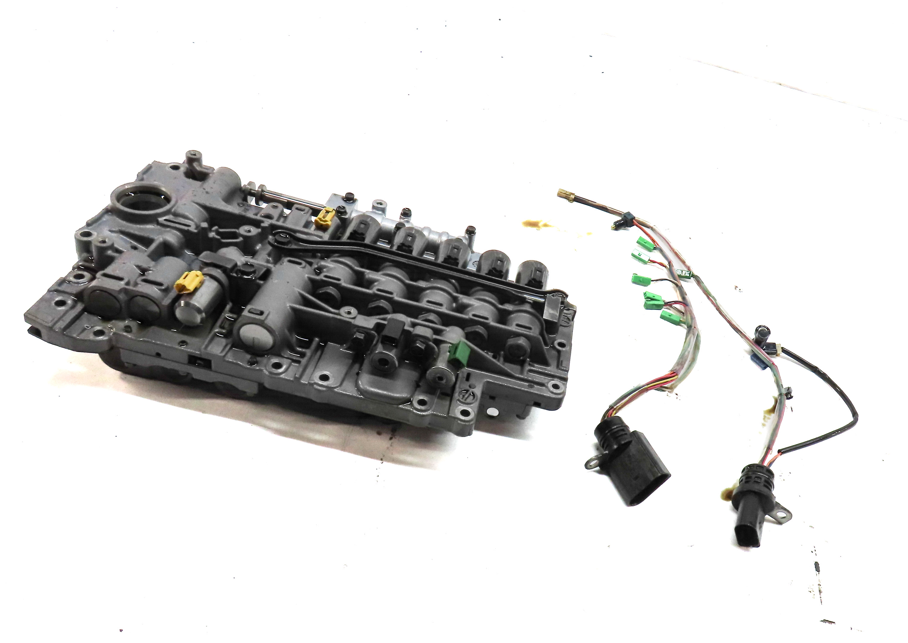 2011-2018 PORSCHE CAYENNE (958) S / GTS / BASE - TRANSMISSION VALVE BODY — exact item pictured